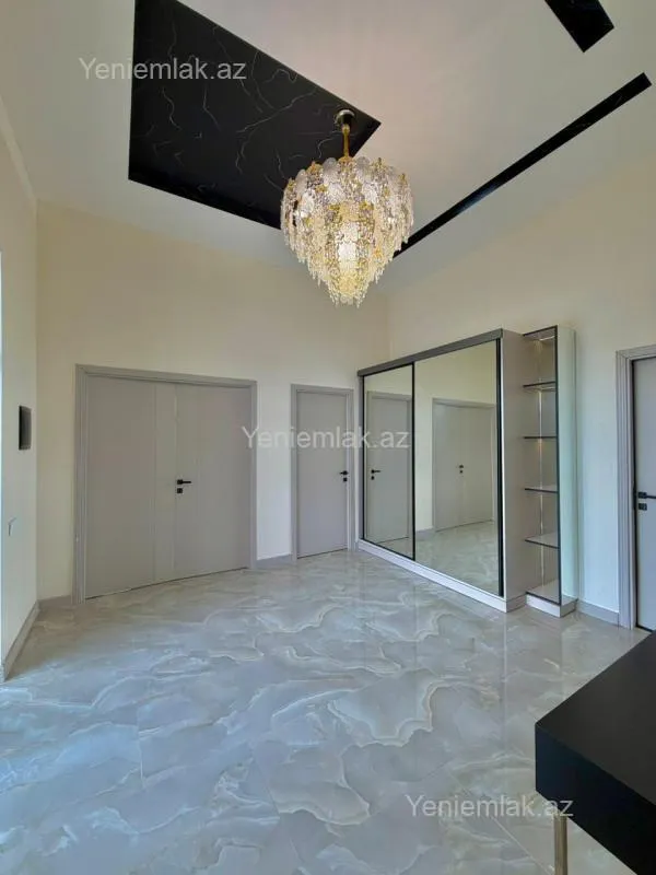 Satılır 4 otaqlı həyət evi 200 m²