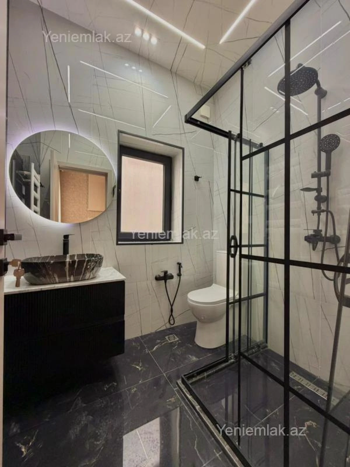 Satılır 4 otaqlı həyət evi 200 m²