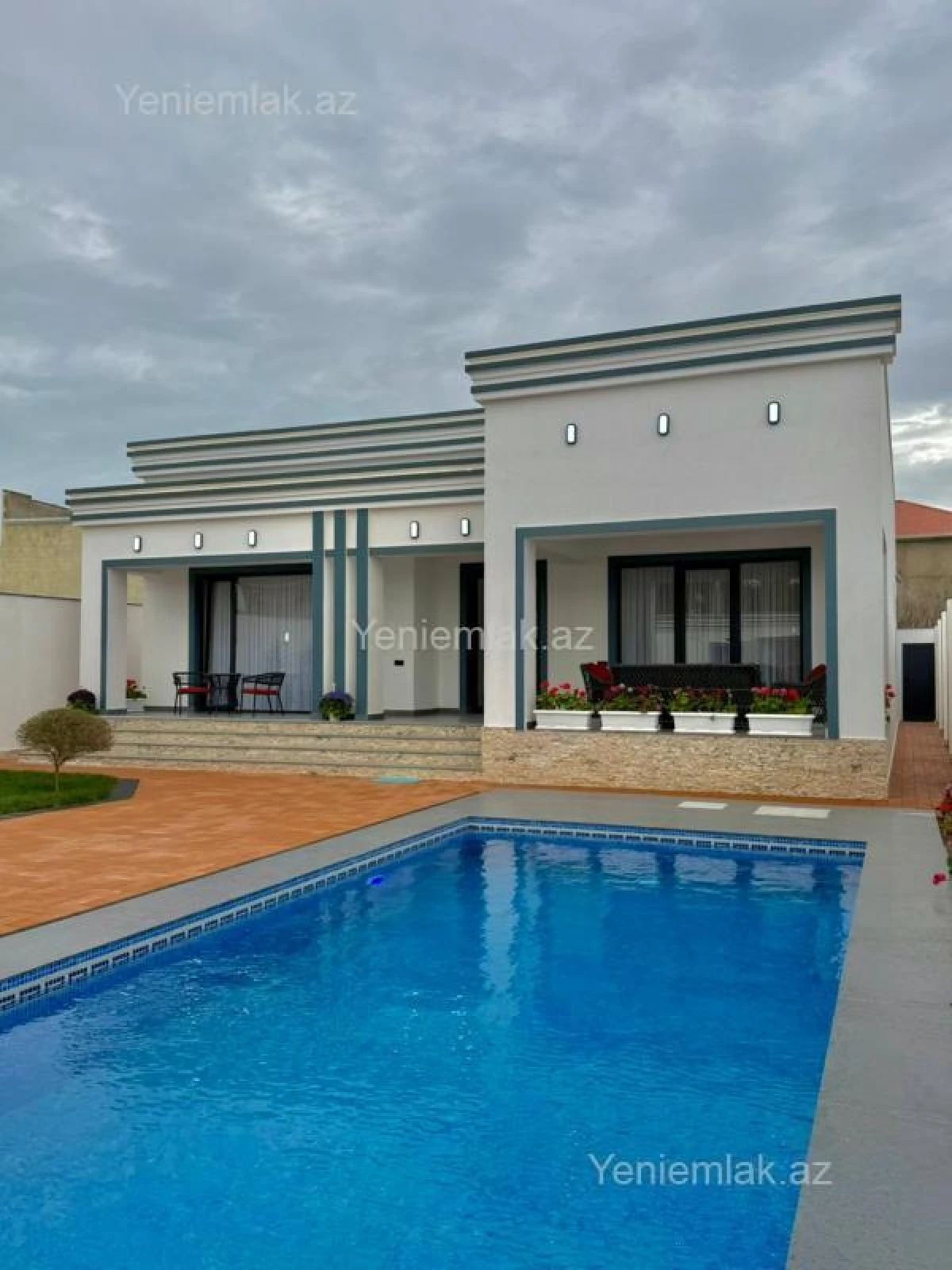 Satılır 4 otaqlı həyət evi 180 m²