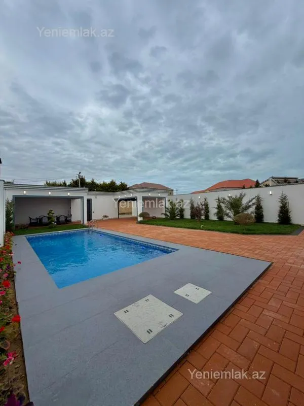 Satılır 4 otaqlı həyət evi 180 m²