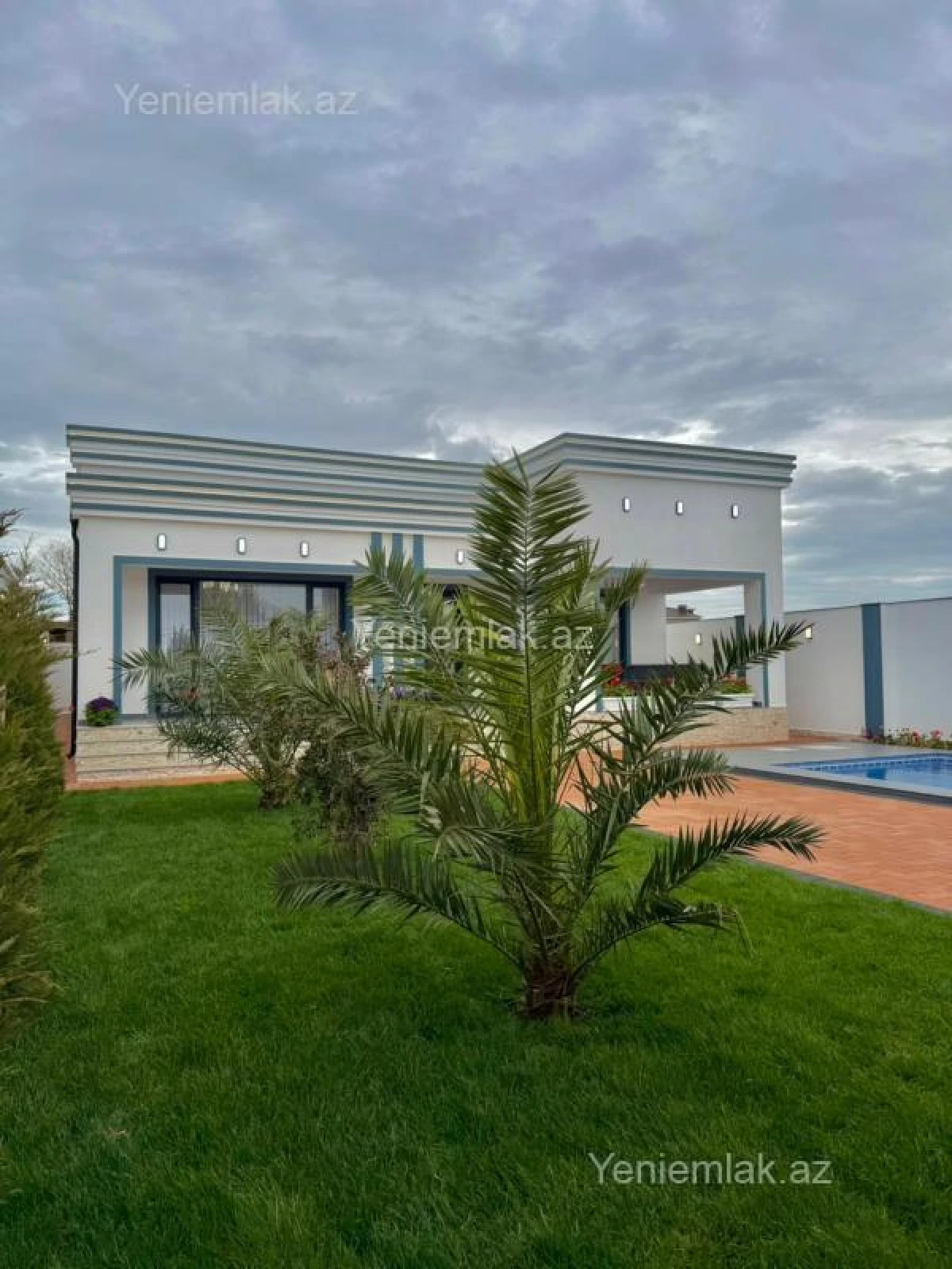 Satılır 4 otaqlı həyət evi 180 m²