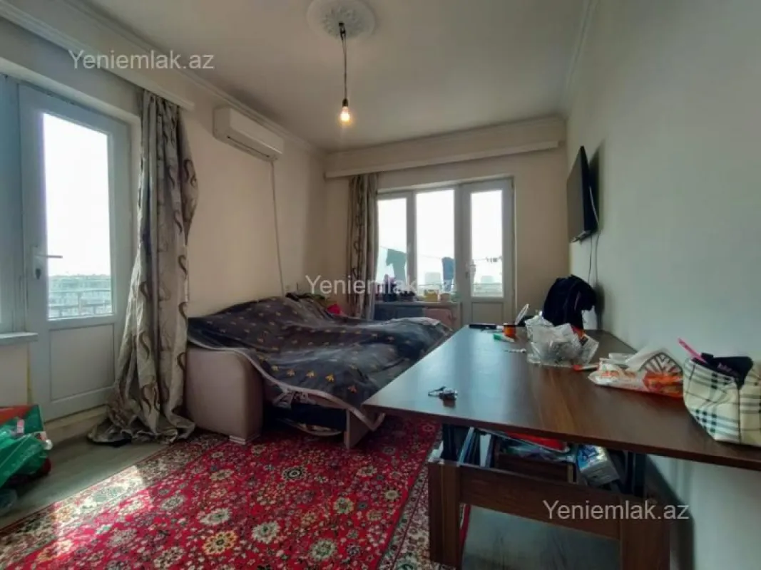 Satılır 1 otaqlı köhnə tikili 40 m²