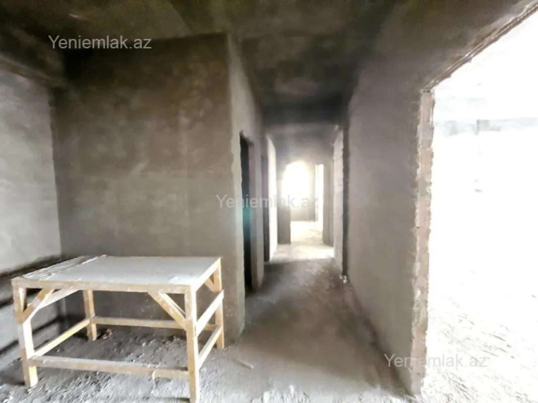 Satılır 3 otaqlı yeni tikili 135.5 m²