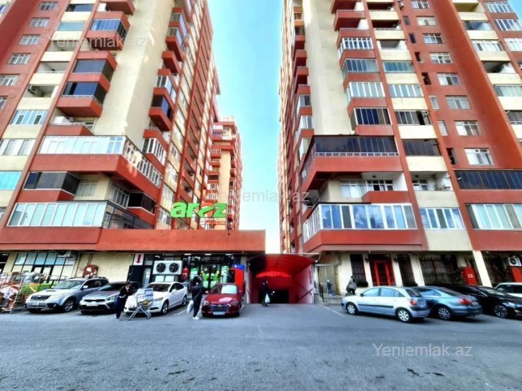 Satılır 3 otaqlı yeni tikili 135.5 m²