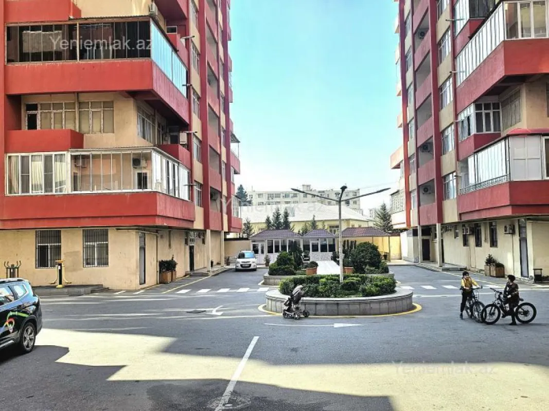 Satılır 3 otaqlı yeni tikili 135.5 m²