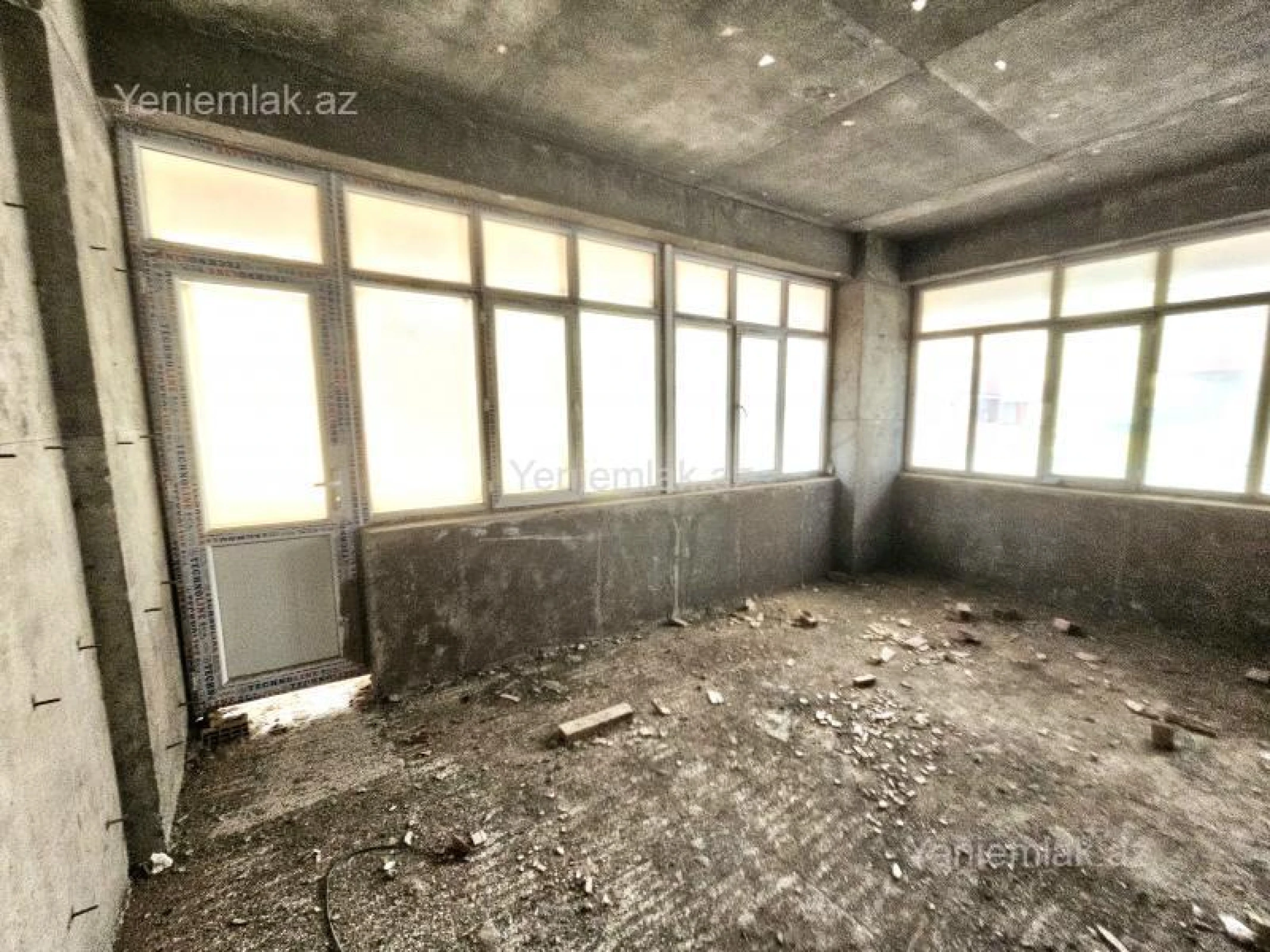 Satılır 3 otaqlı yeni tikili 135.5 m²