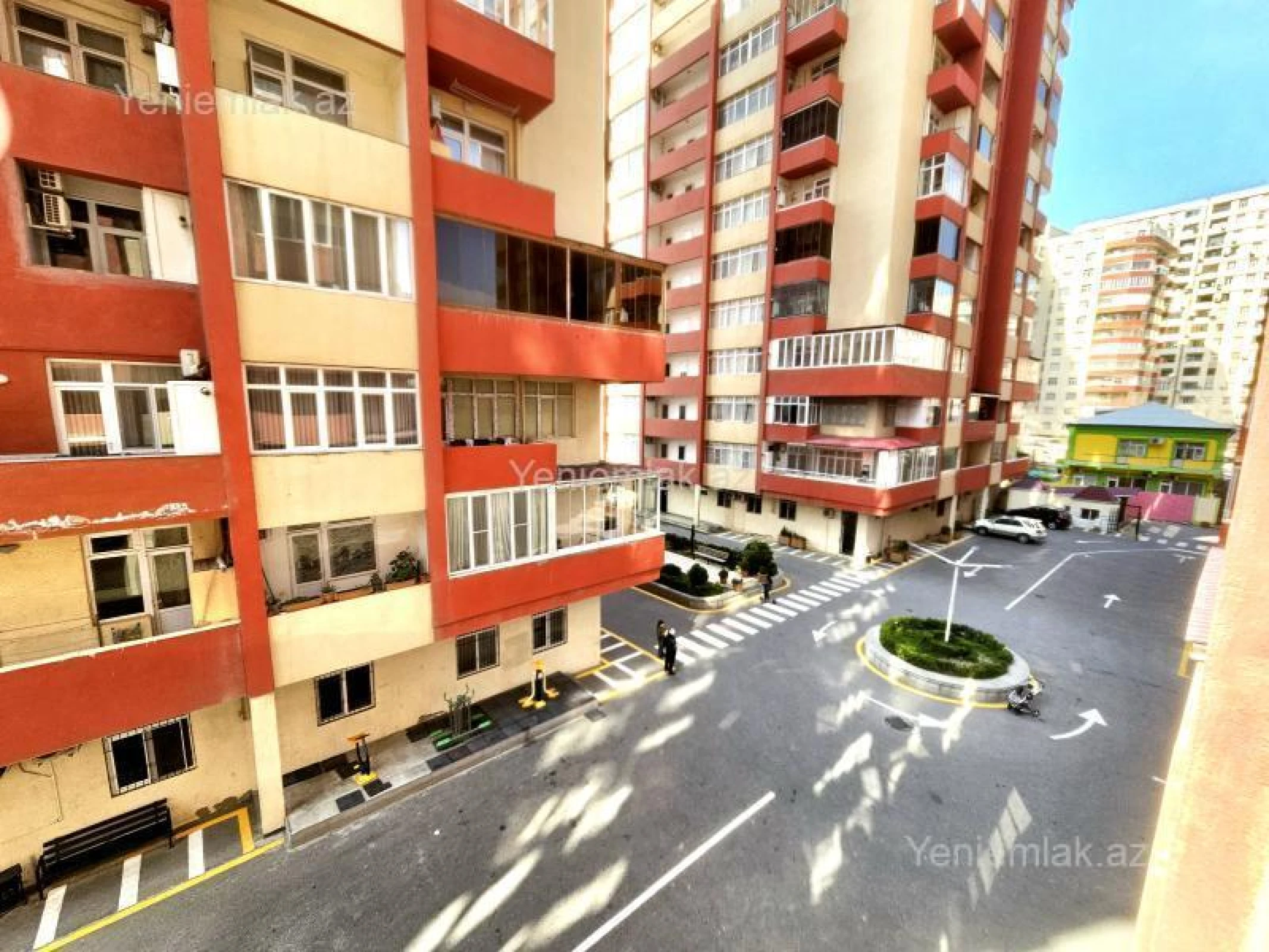 Satılır 3 otaqlı yeni tikili 135.5 m²