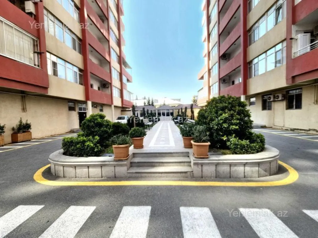 Satılır 3 otaqlı yeni tikili 135.5 m²