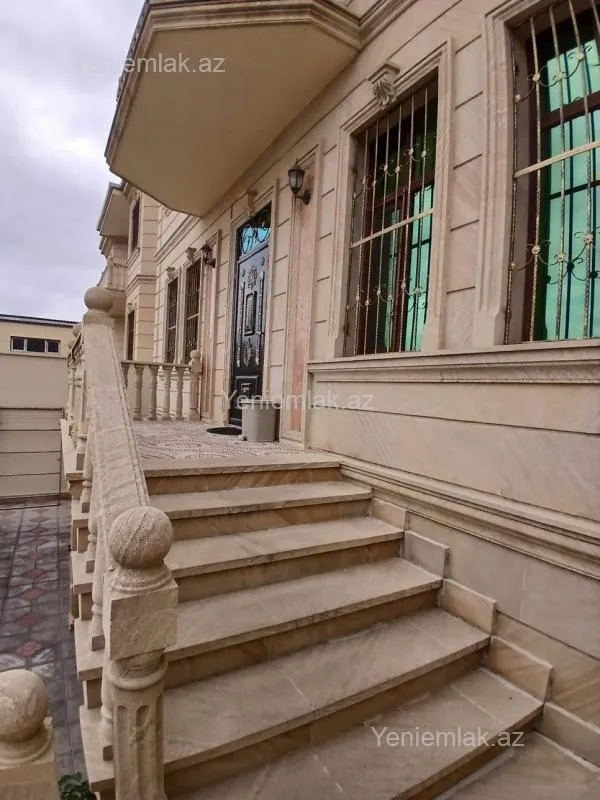 Satılır 6 otaqlı həyət evi 250 m²
