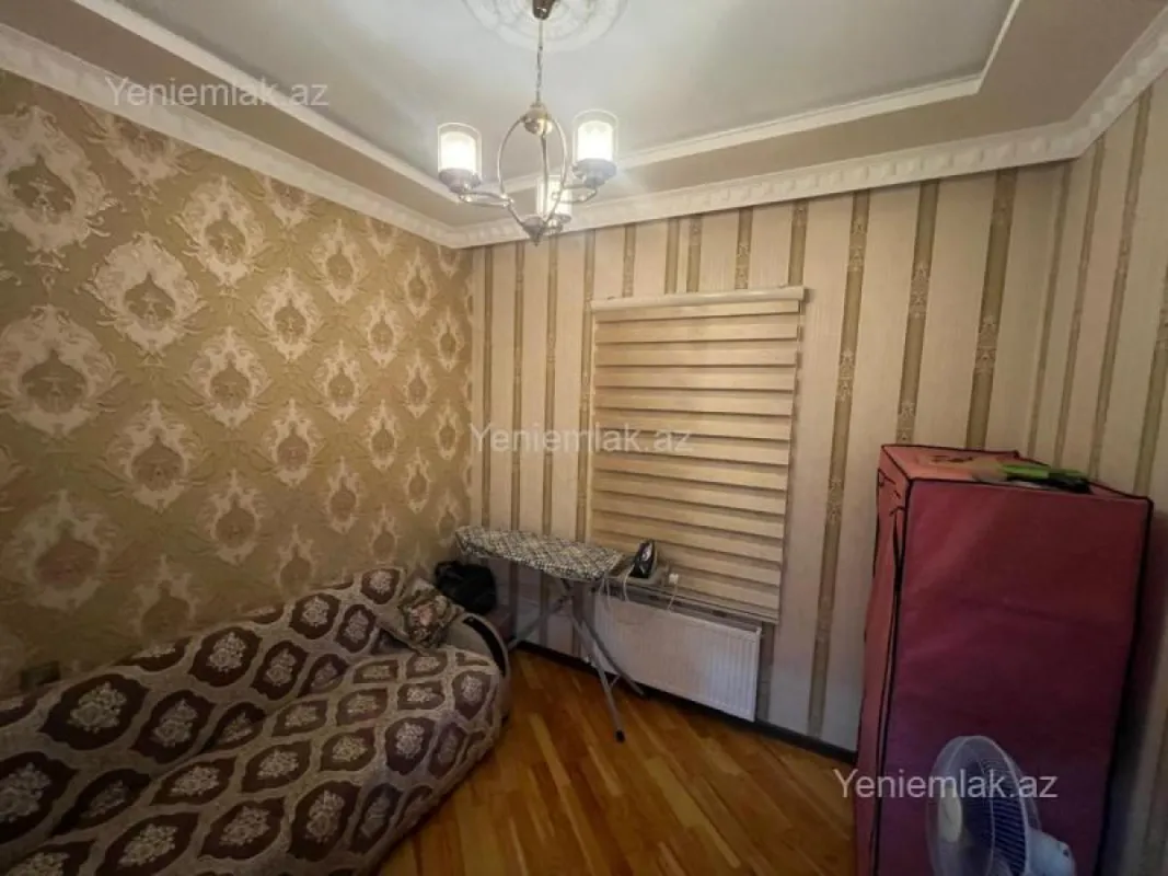 Satılır 6 otaqlı həyət evi 250 m²