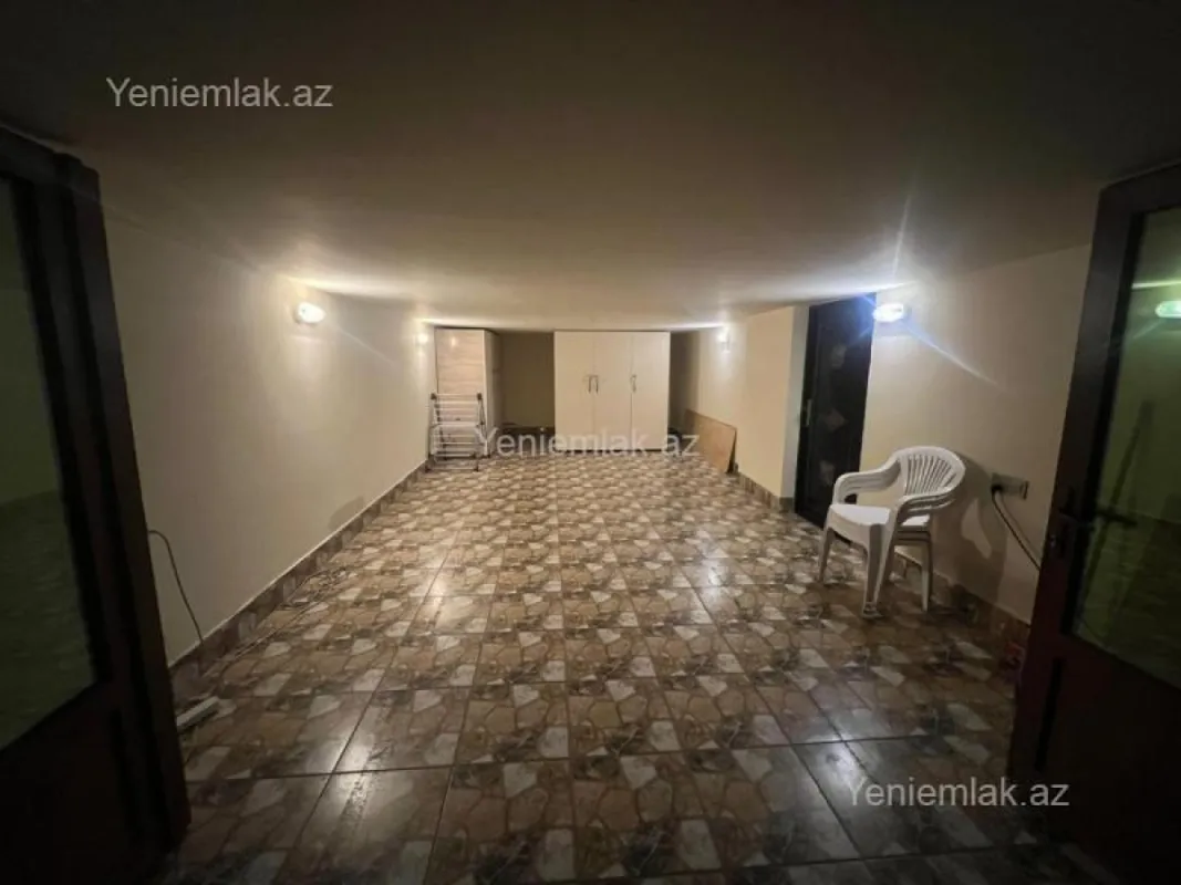 Satılır 6 otaqlı həyət evi 250 m²