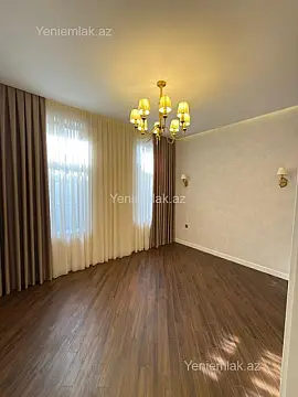 Satılır 5 otaqlı həyət evi 300 m²