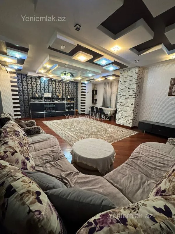 Satılır 4 otaqlı yeni tikili 182 m²
