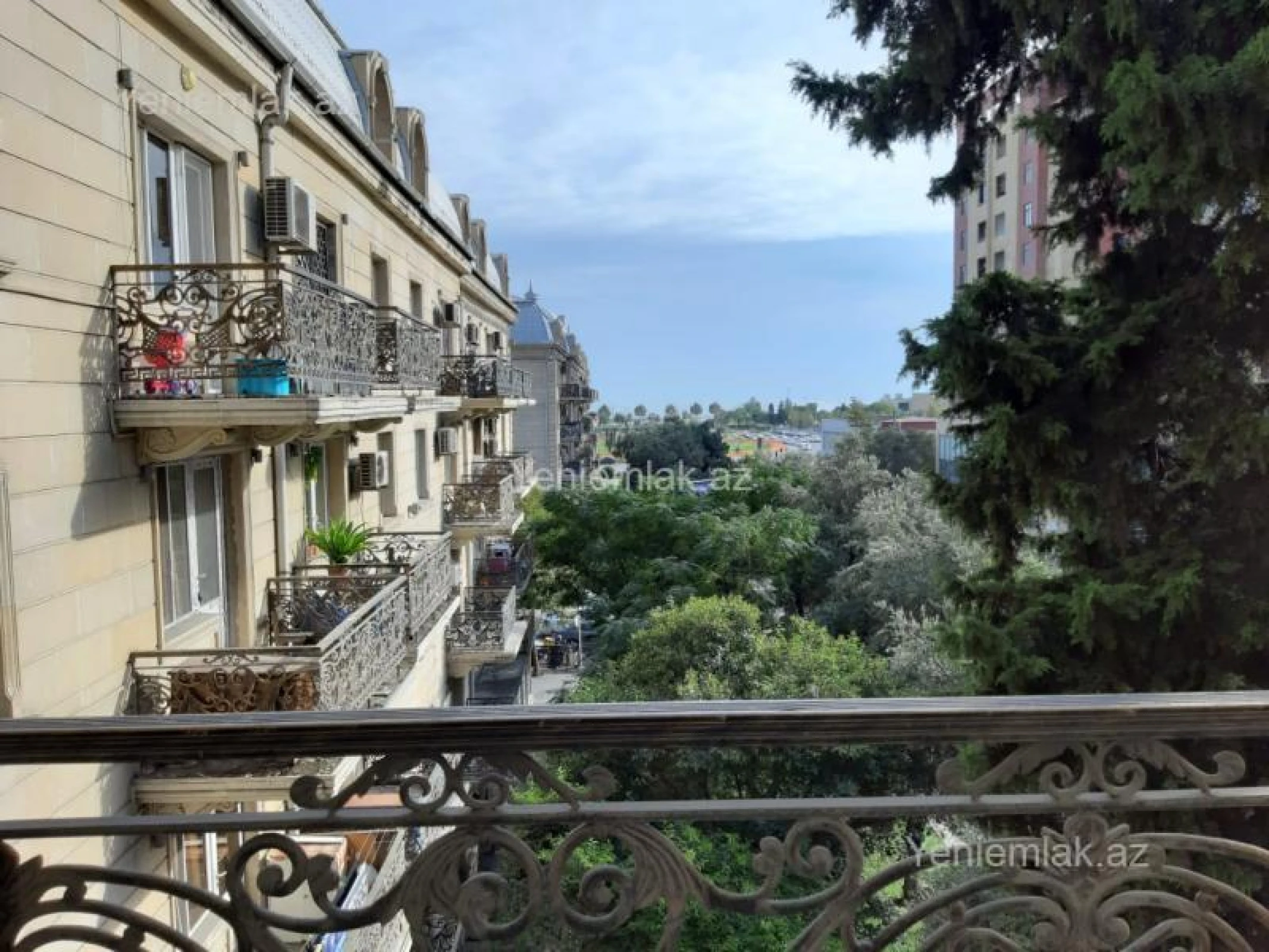 Satılır 1 otaqlı köhnə tikili 42 m²