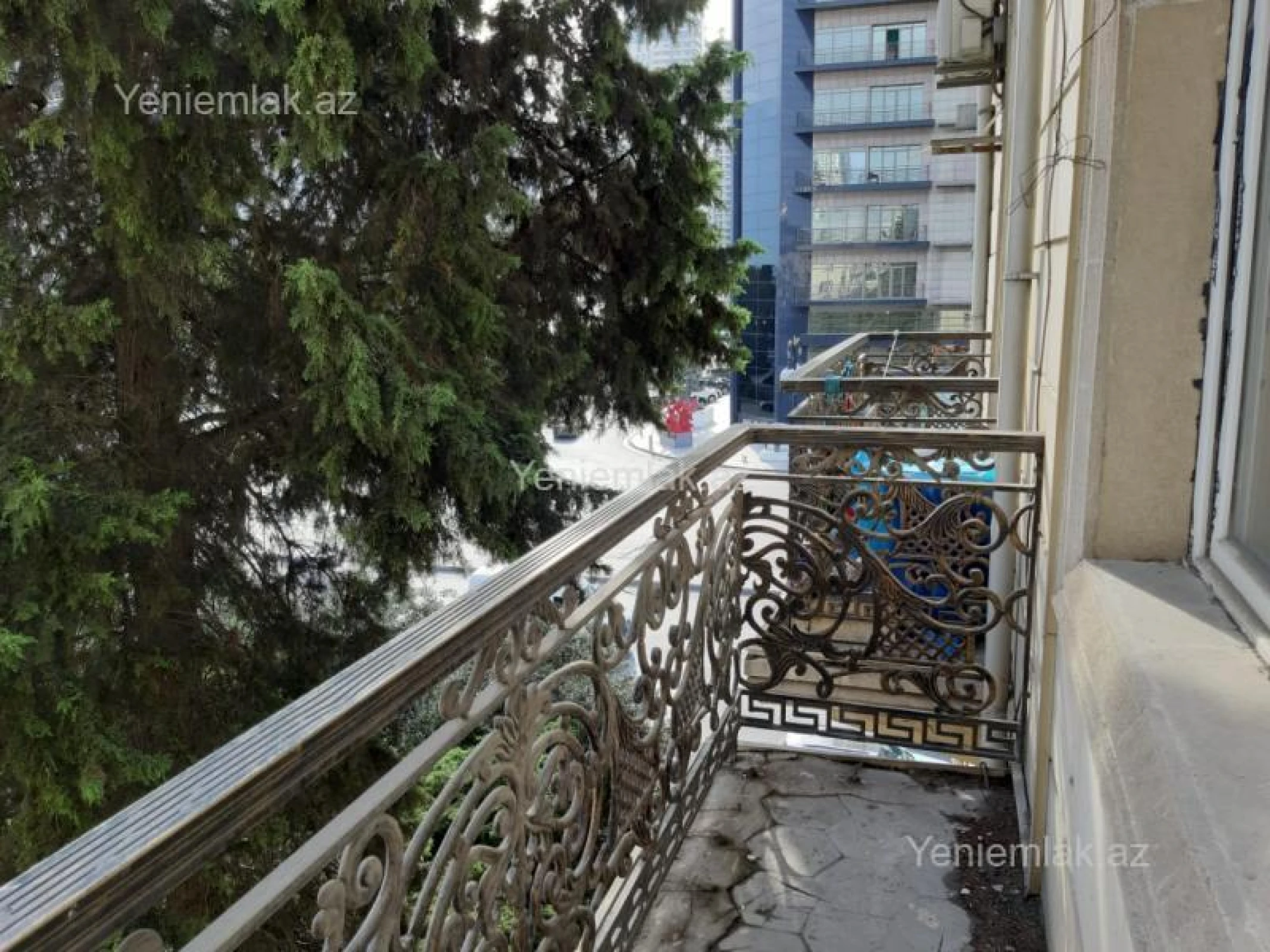 Satılır 1 otaqlı köhnə tikili 42 m²