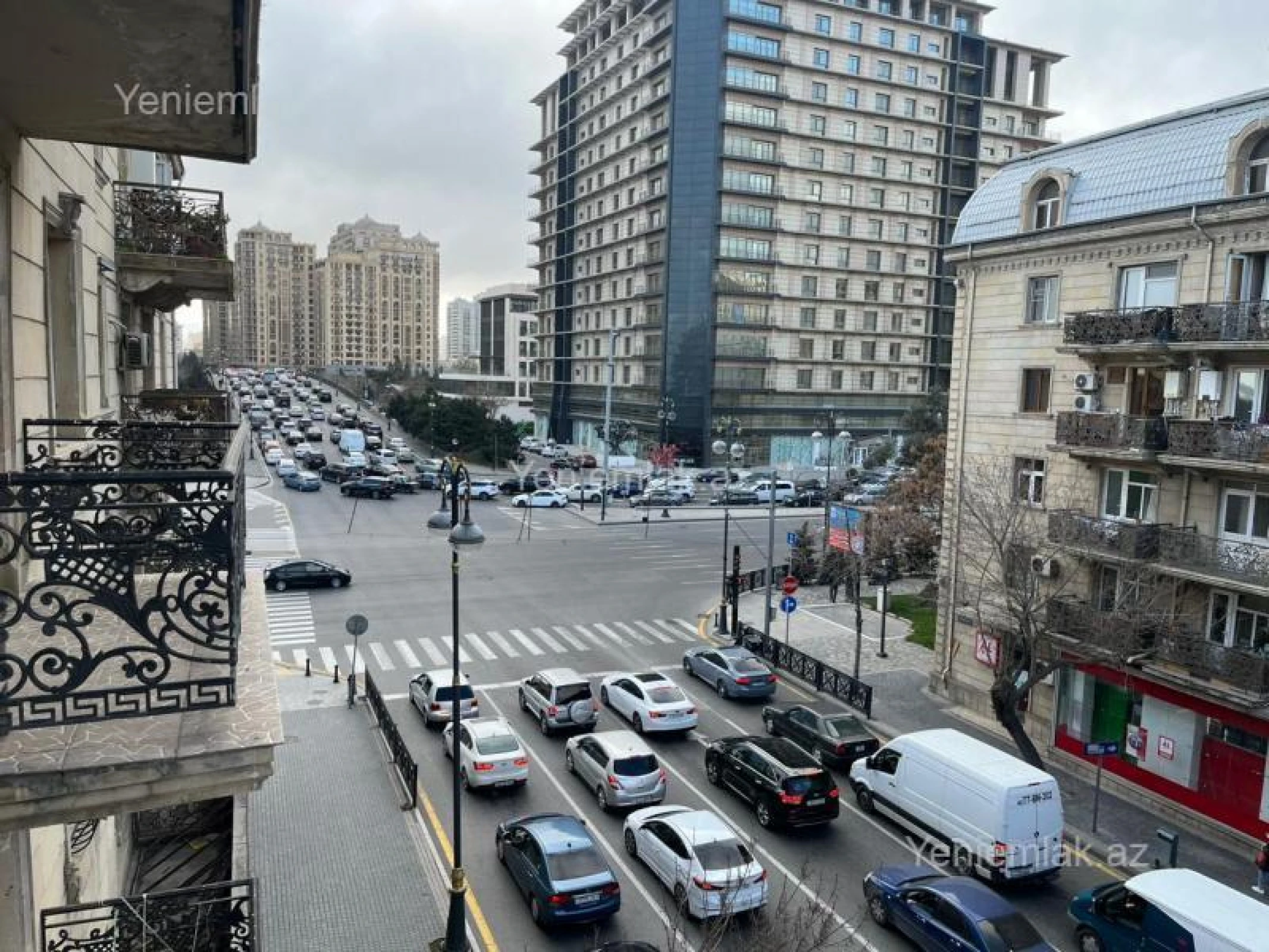 Satılır 1 otaqlı köhnə tikili 42 m²