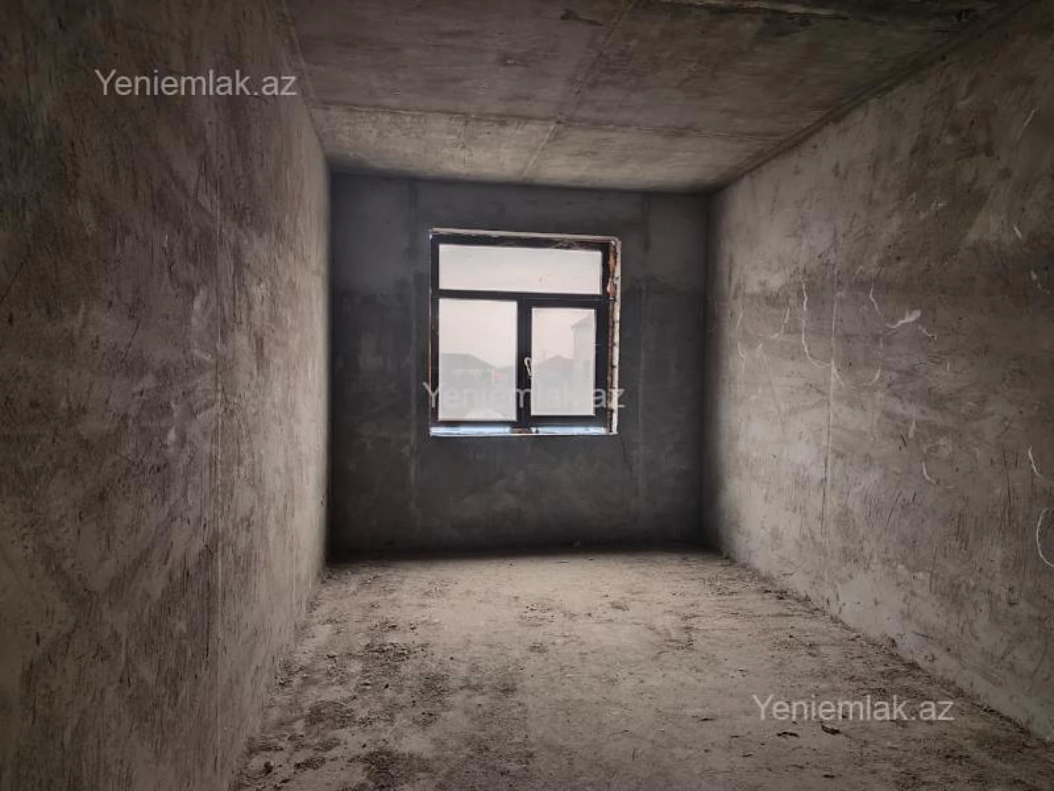 Satılır 9 otaqlı həyət evi 450 m²