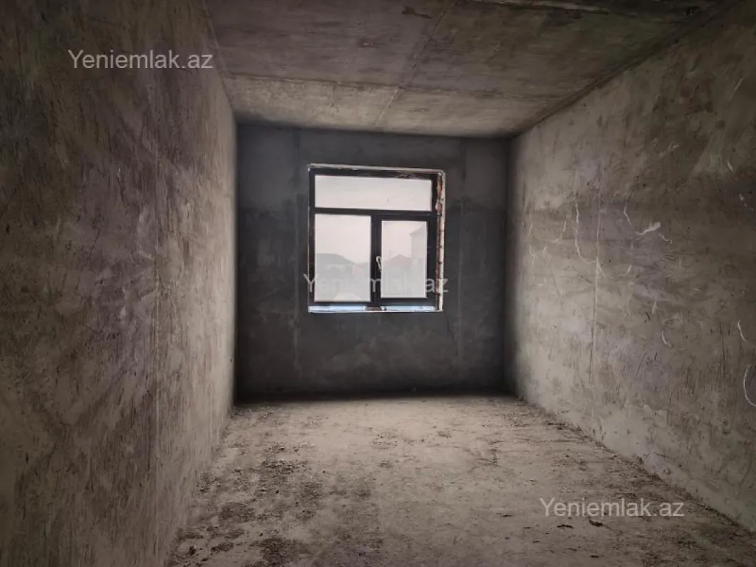 Satılır 9 otaqlı həyət evi 450 m²