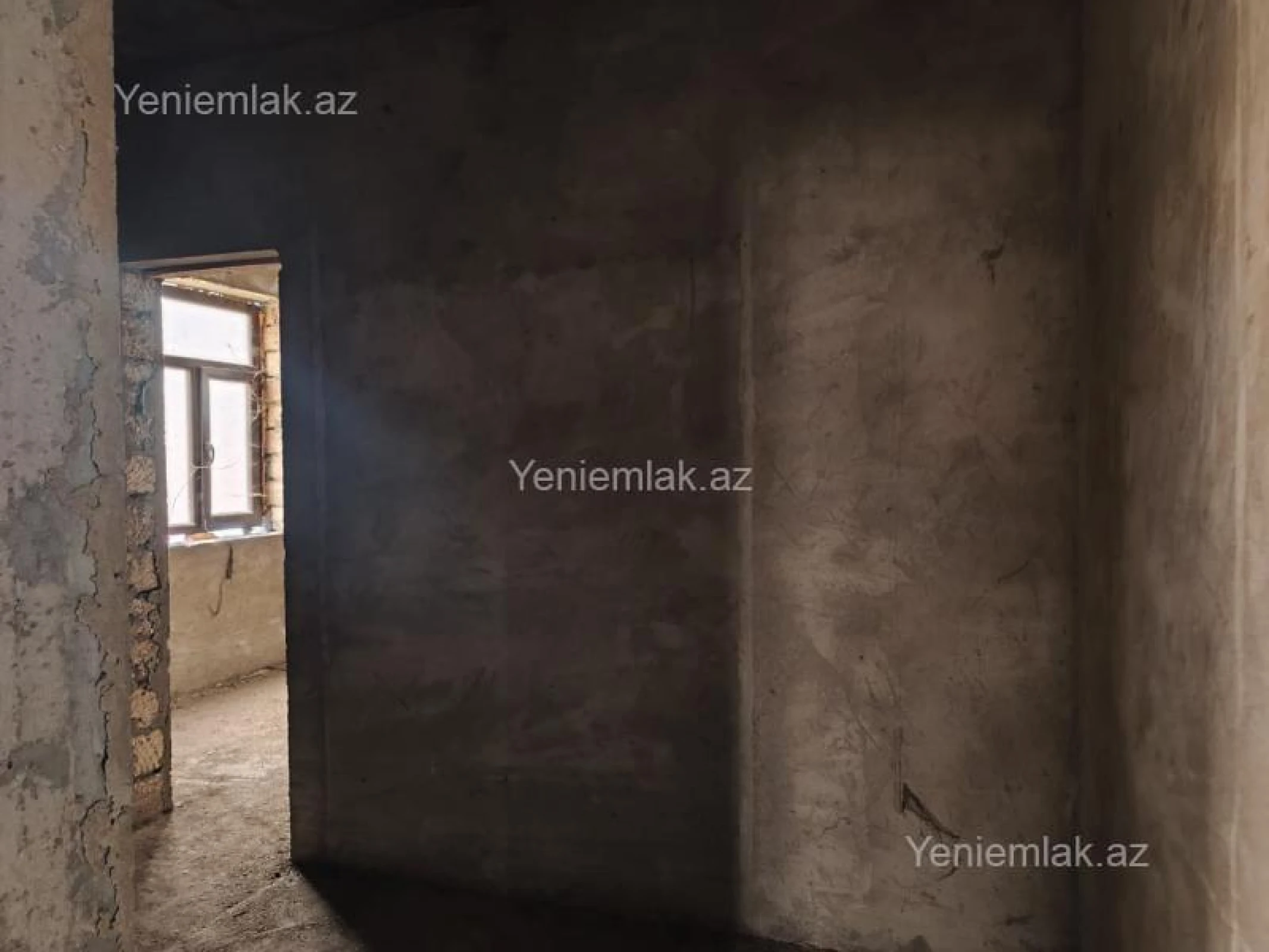 Satılır 9 otaqlı həyət evi 450 m²