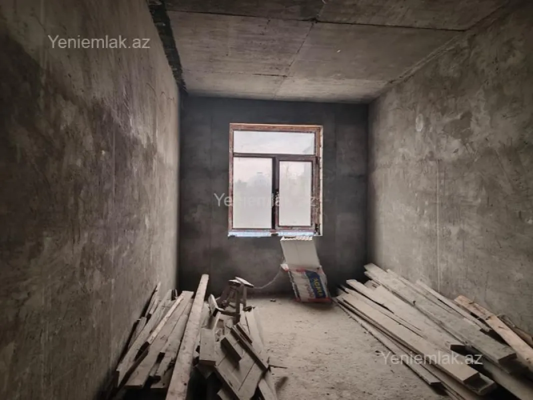 Satılır 9 otaqlı həyət evi 450 m²