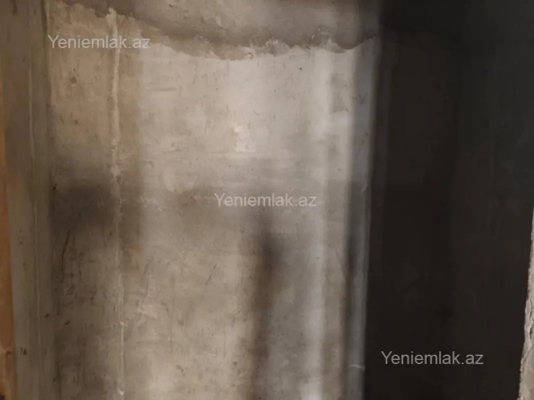 Satılır 9 otaqlı həyət evi 450 m²