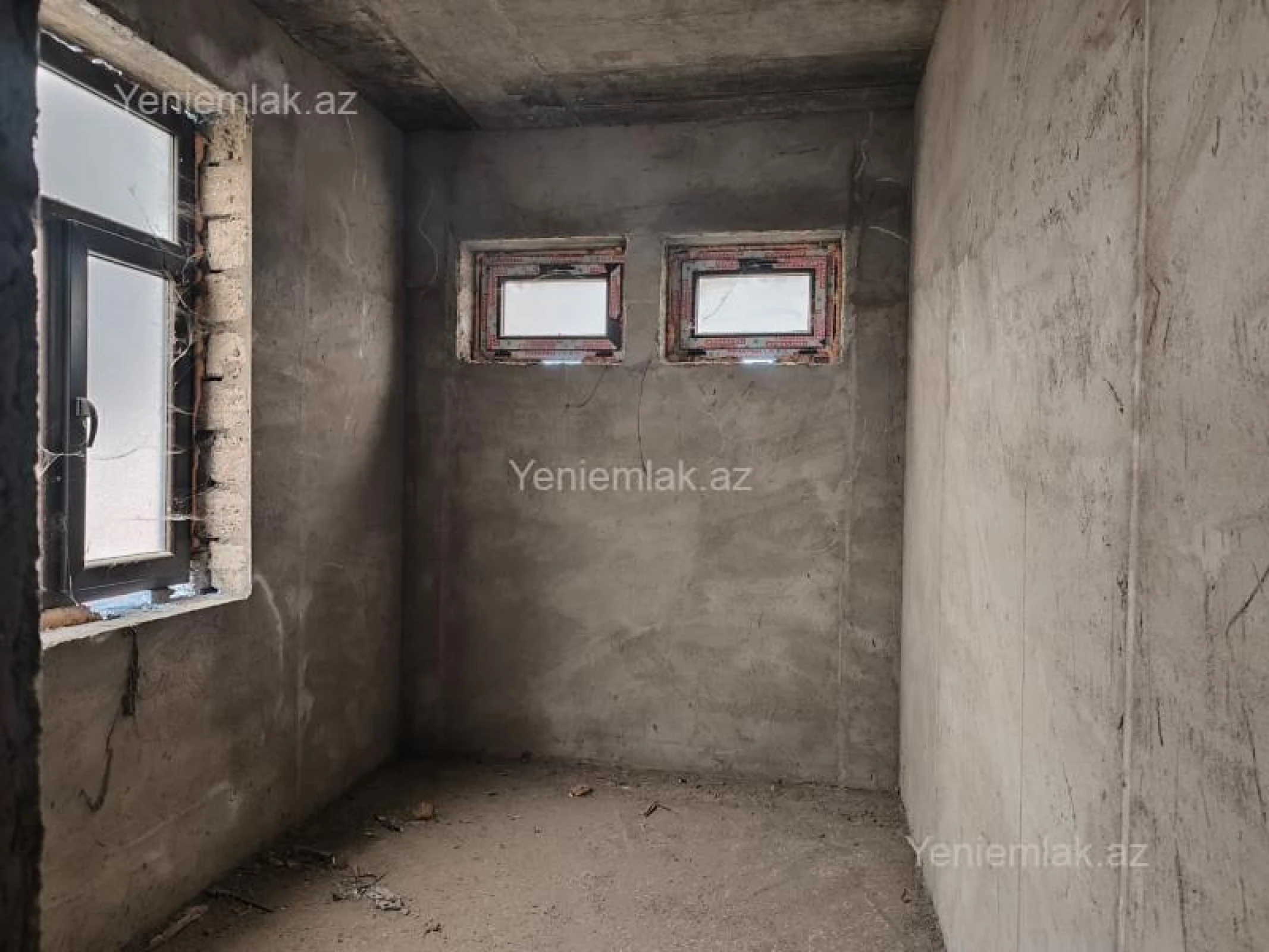 Satılır 9 otaqlı həyət evi 450 m²