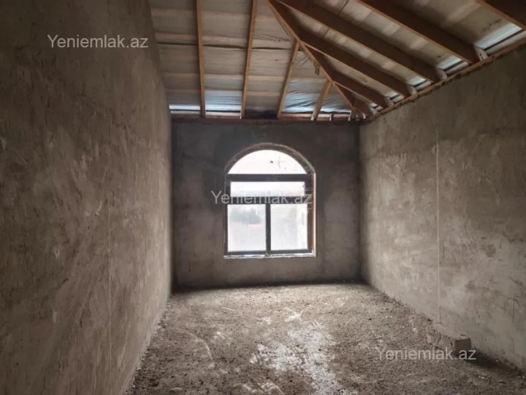 Satılır 9 otaqlı həyət evi 450 m²