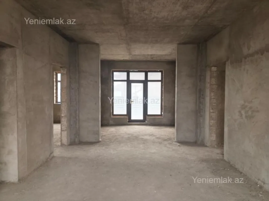 Satılır 9 otaqlı həyət evi 450 m²