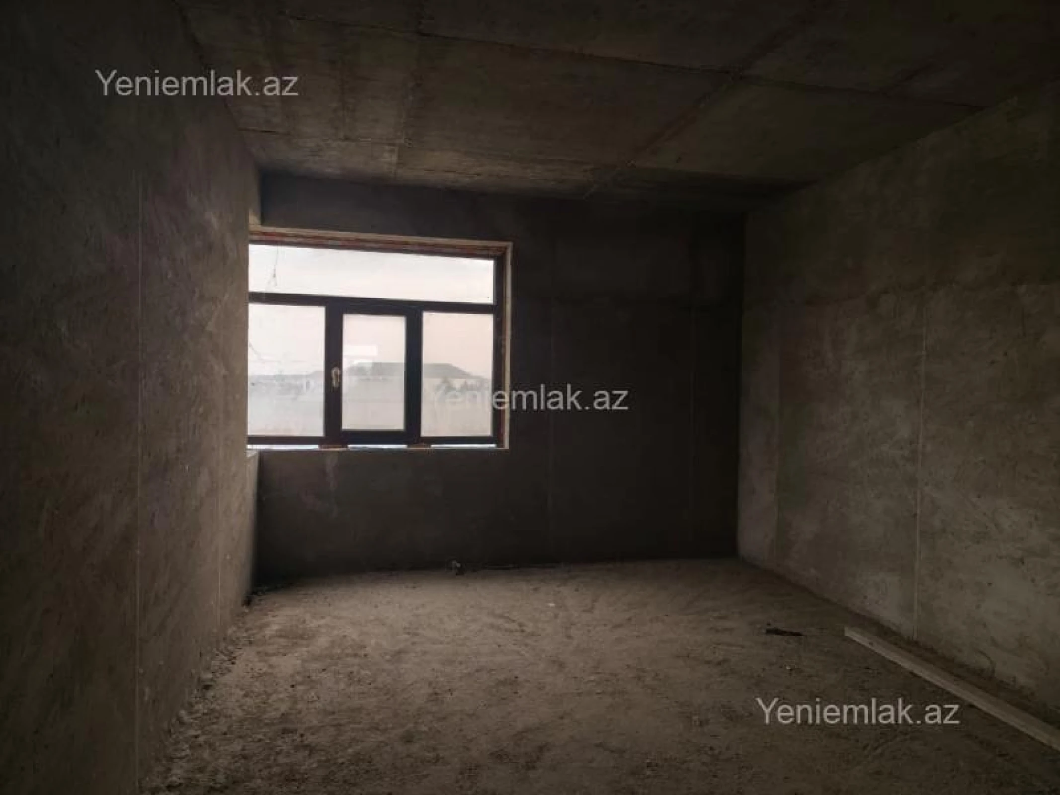 Satılır 9 otaqlı həyət evi 450 m²