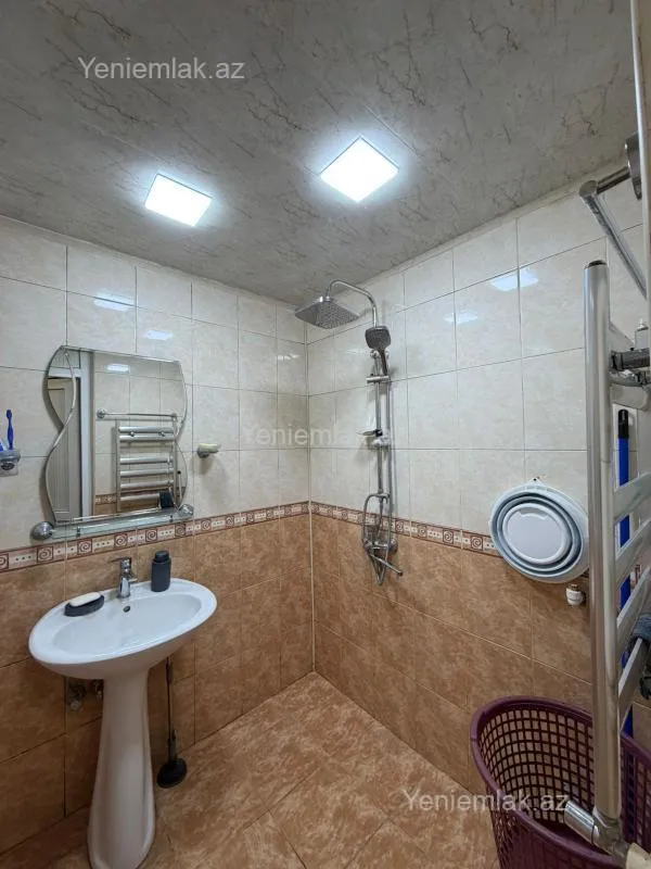 Satılır 3 otaqlı köhnə tikili 65 m²