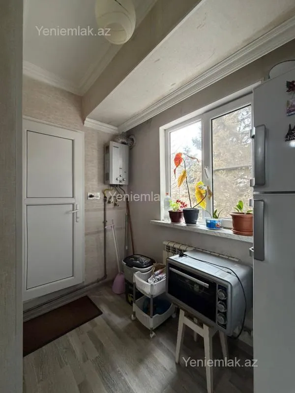 Satılır 3 otaqlı köhnə tikili 65 m²
