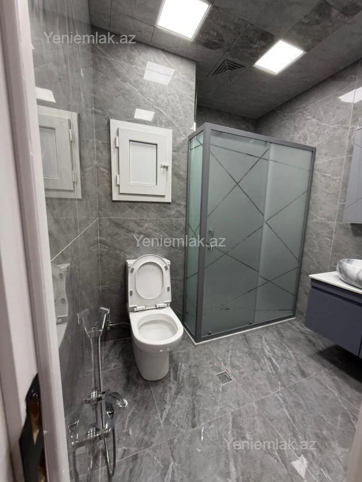 Satılır 3 otaqlı köhnə tikili 70 m²