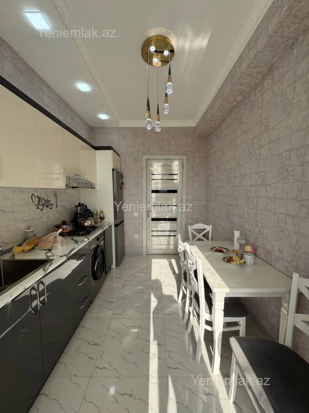Satılır 2 otaqlı yeni tikili 85 m²