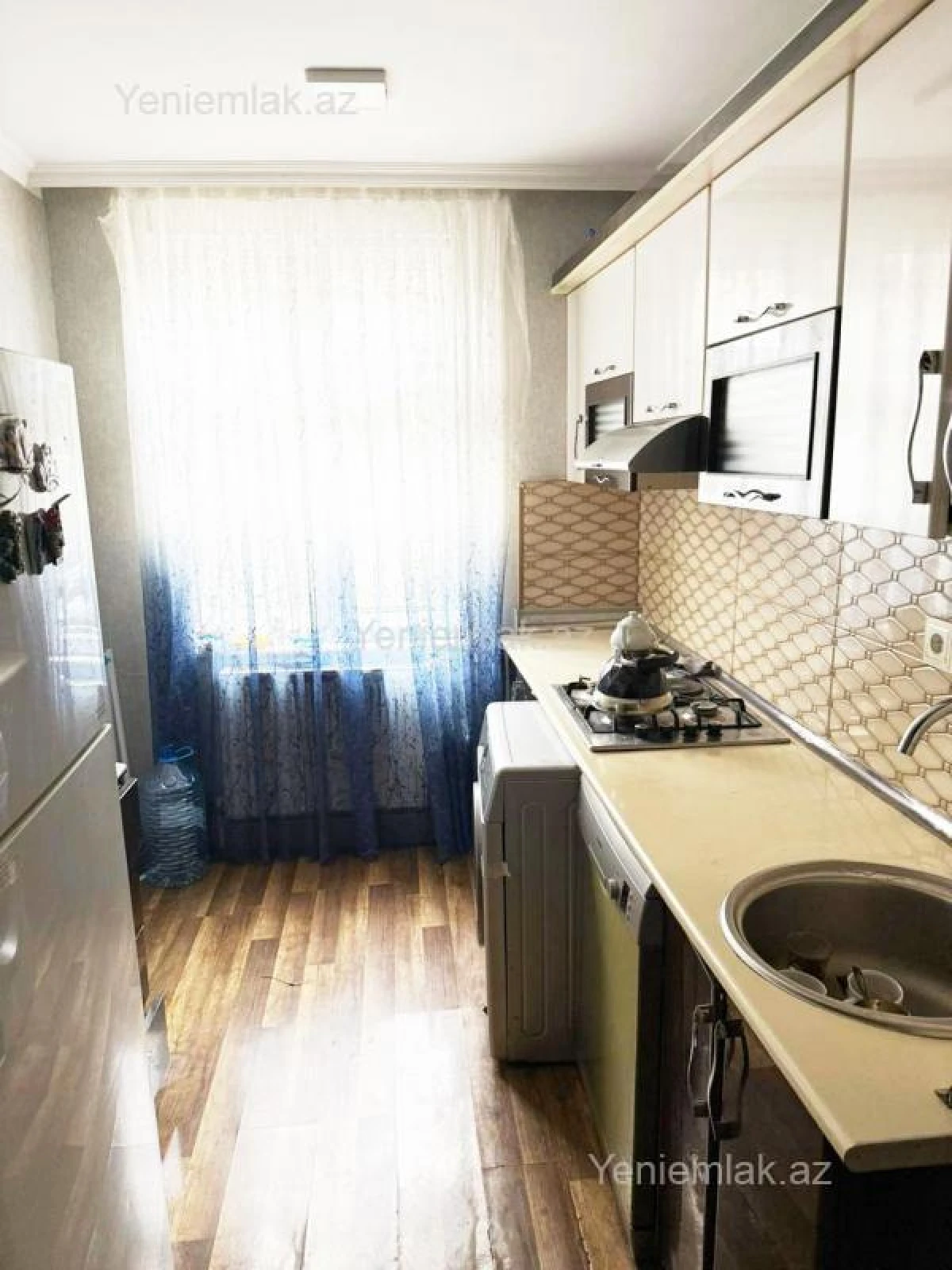 Satılır 3 otaqlı köhnə tikili 55 m²