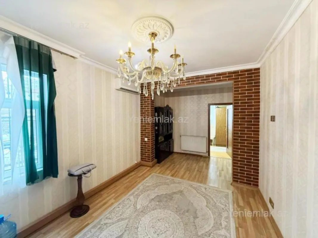 Satılır 3 otaqlı köhnə tikili 55 m²