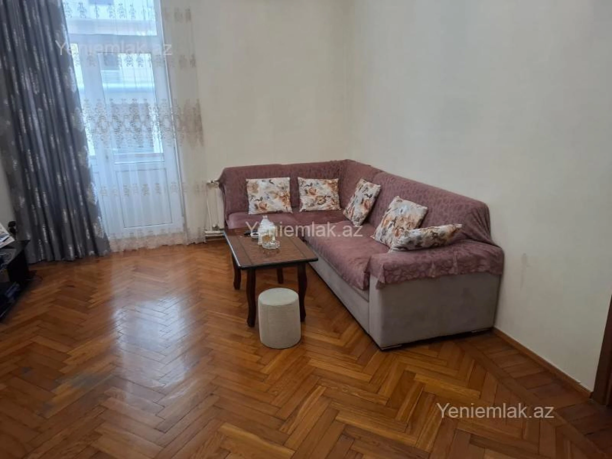 Satılır 3 otaqlı köhnə tikili 80 m²