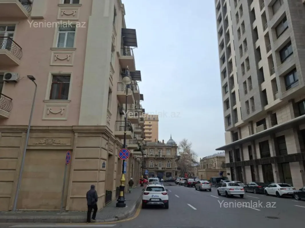 Satılır 3 otaqlı köhnə tikili 80 m²