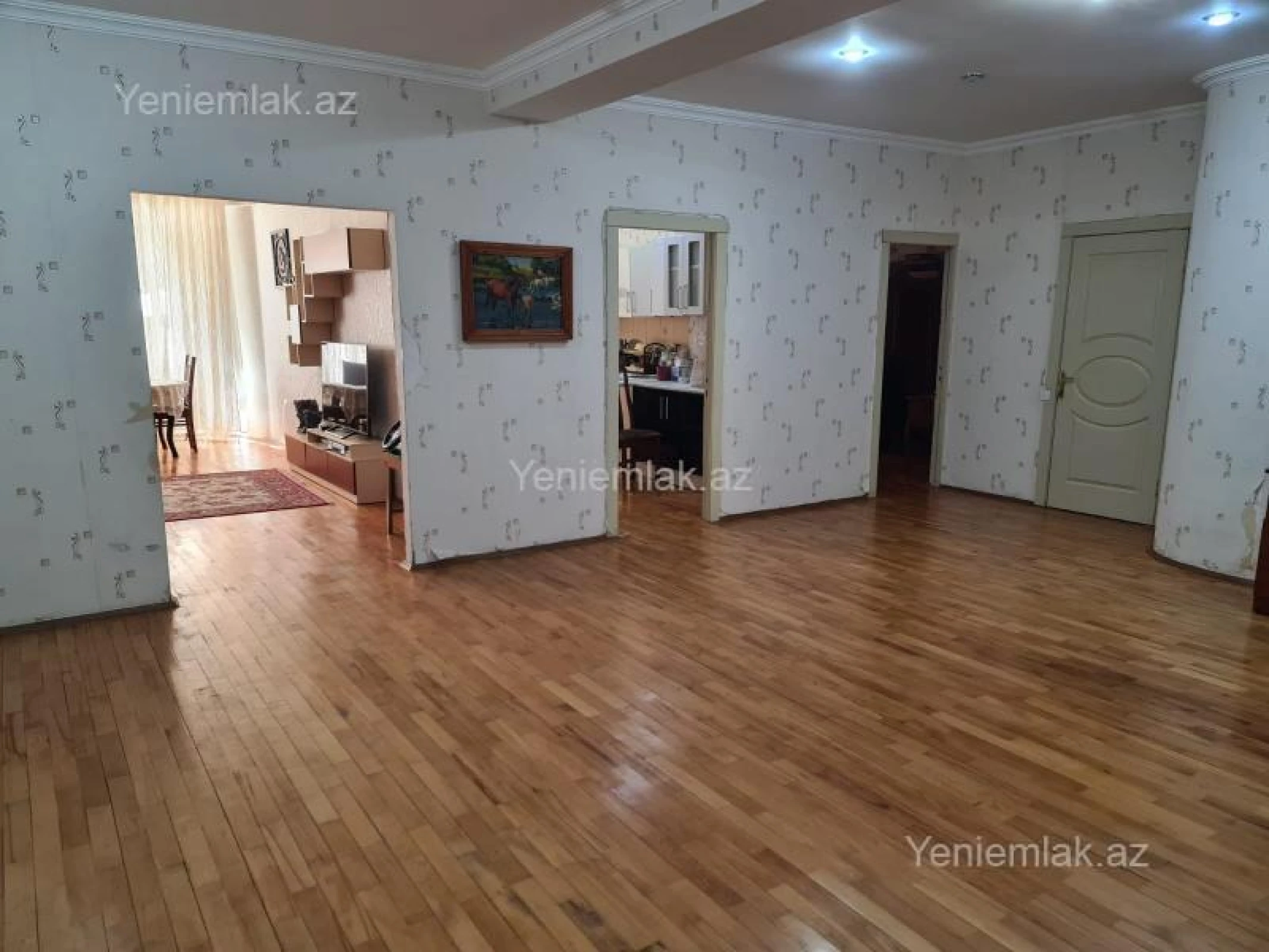 Satılır 3 otaqlı yeni tikili 152 m²