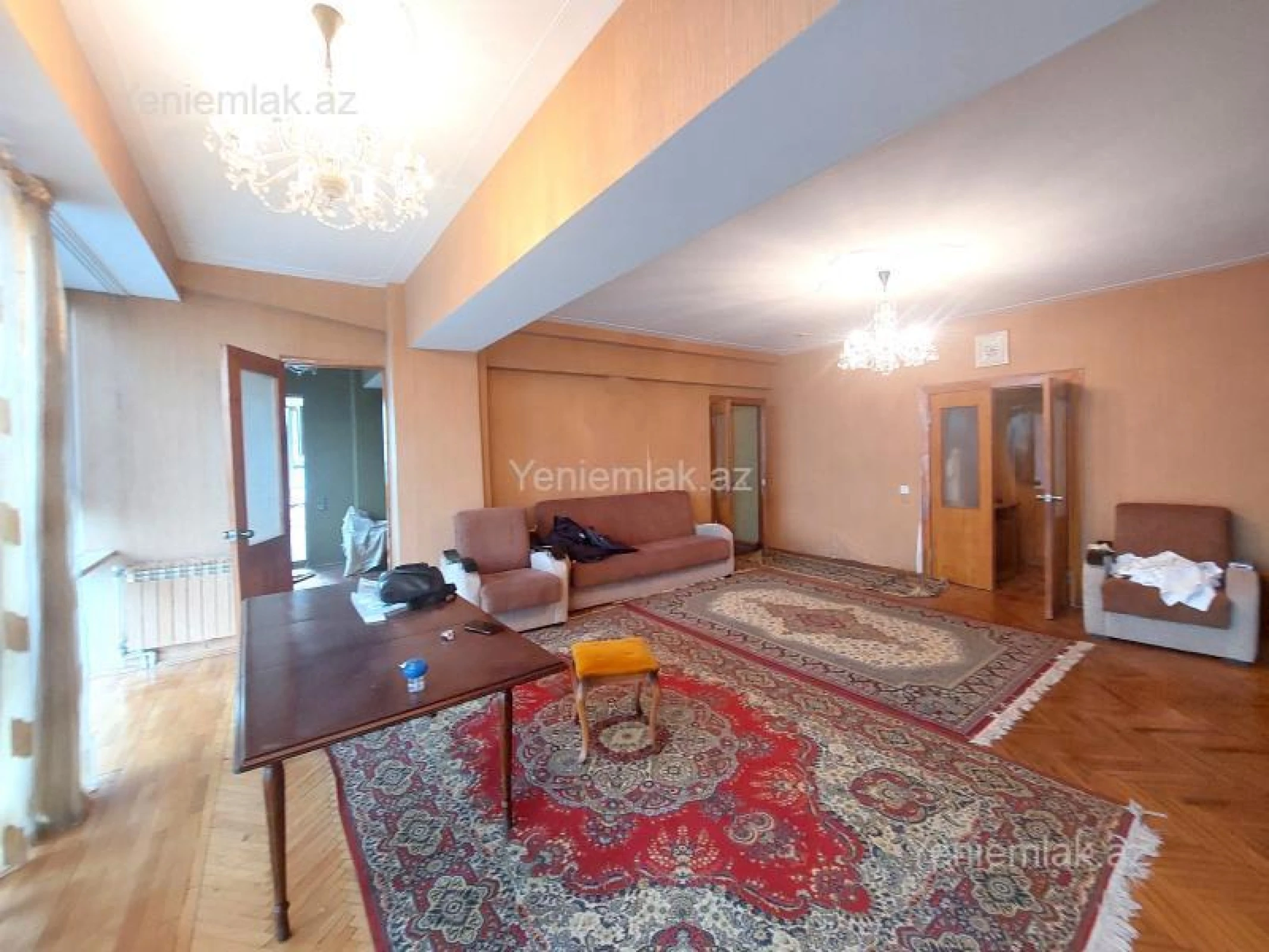 Satılır 3 otaqlı köhnə tikili 110 m²