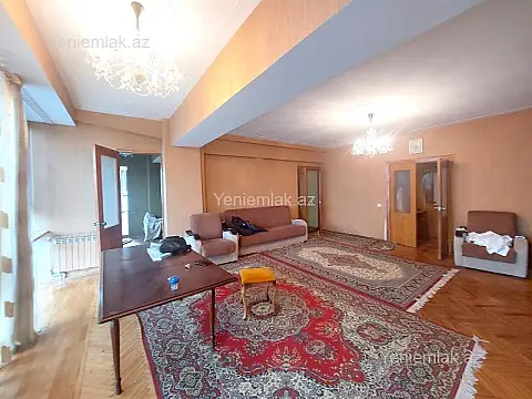 Satılır 3 otaqlı köhnə tikili 110 m²