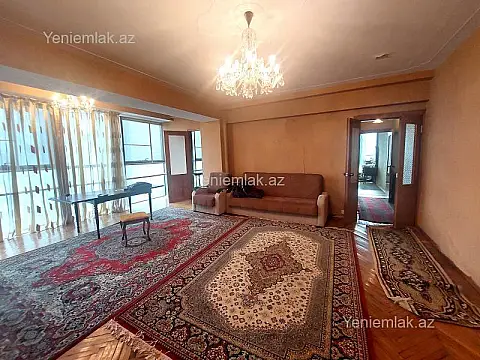 Satılır 3 otaqlı köhnə tikili 110 m²