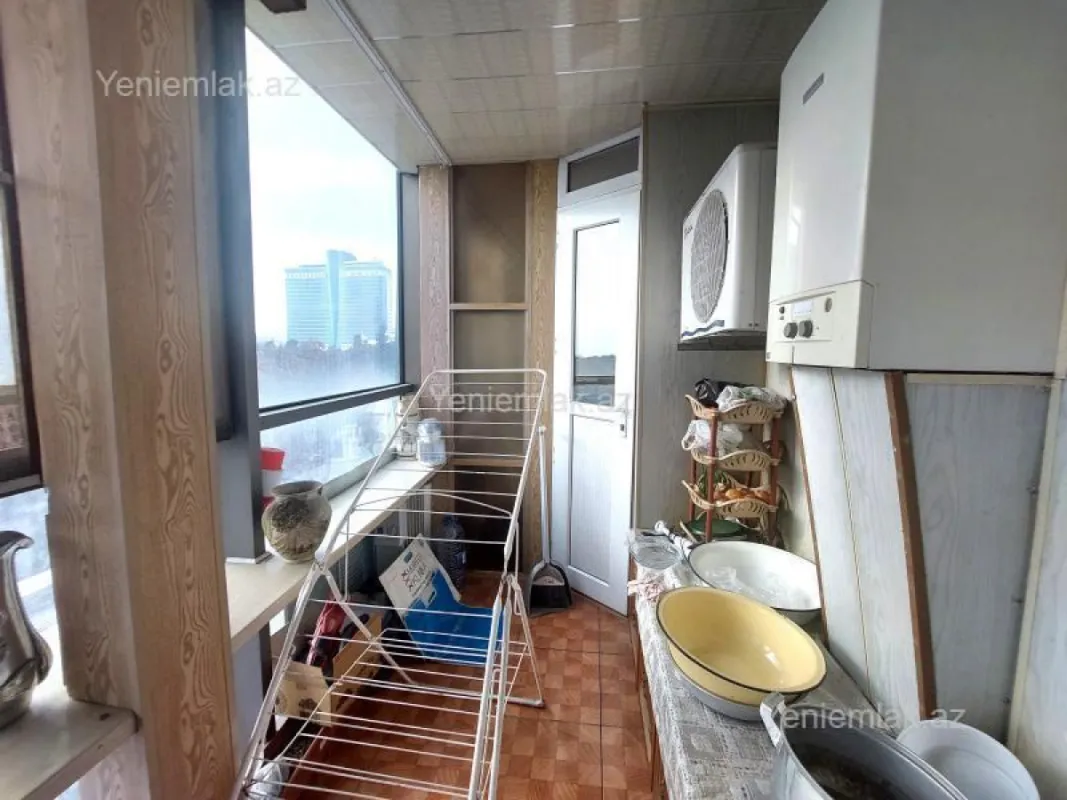 Satılır 3 otaqlı köhnə tikili 110 m²