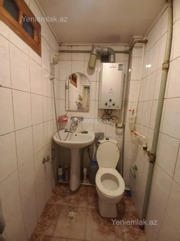 Satılır 1 otaqlı köhnə tikili 32 m²