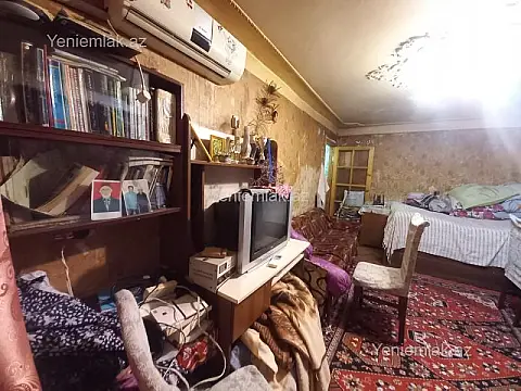 Satılır 1 otaqlı köhnə tikili 32 m²