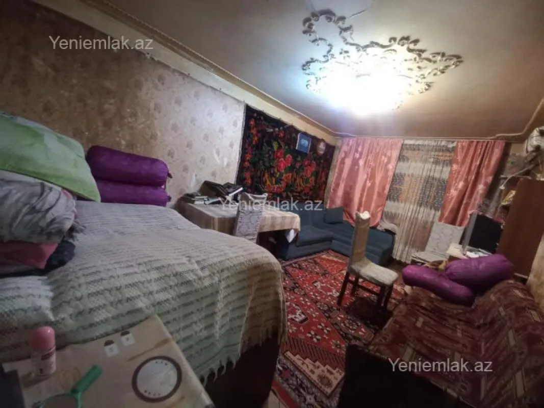 Satılır 1 otaqlı köhnə tikili 32 m²