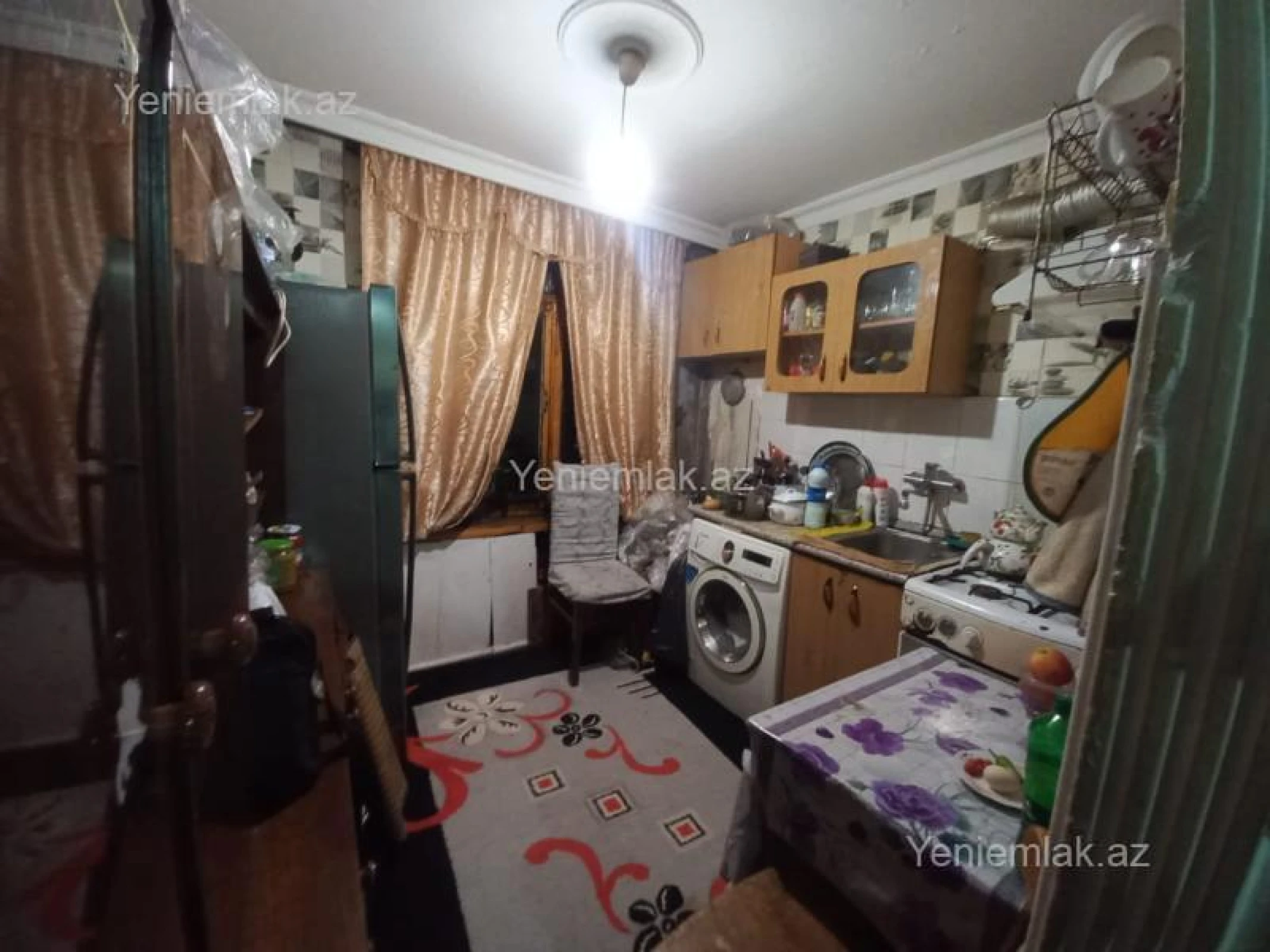 Satılır 1 otaqlı köhnə tikili 32 m²