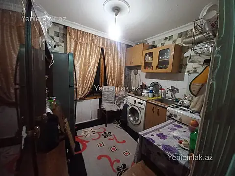 Satılır 1 otaqlı köhnə tikili 32 m²