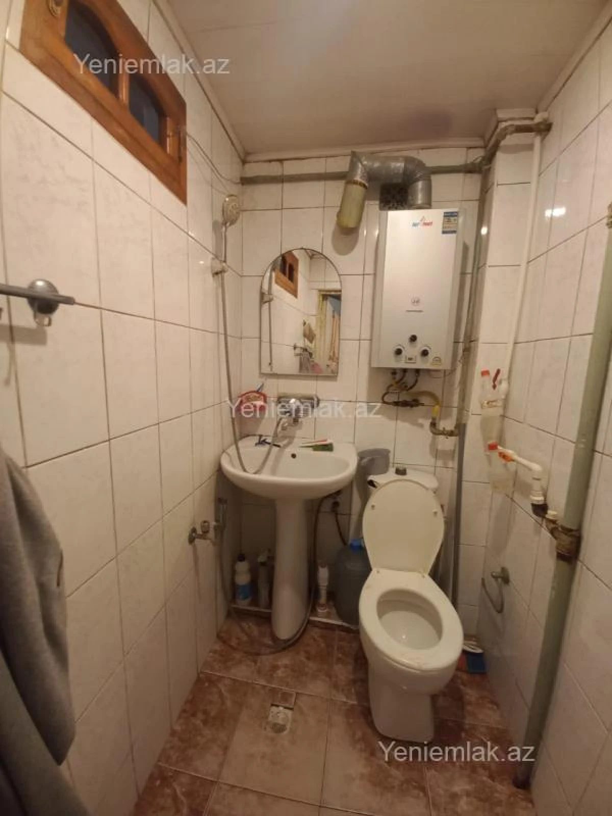 Satılır 1 otaqlı köhnə tikili 32 m²