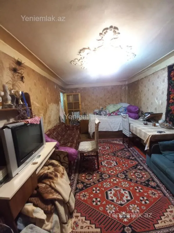 Satılır 1 otaqlı köhnə tikili 32 m²