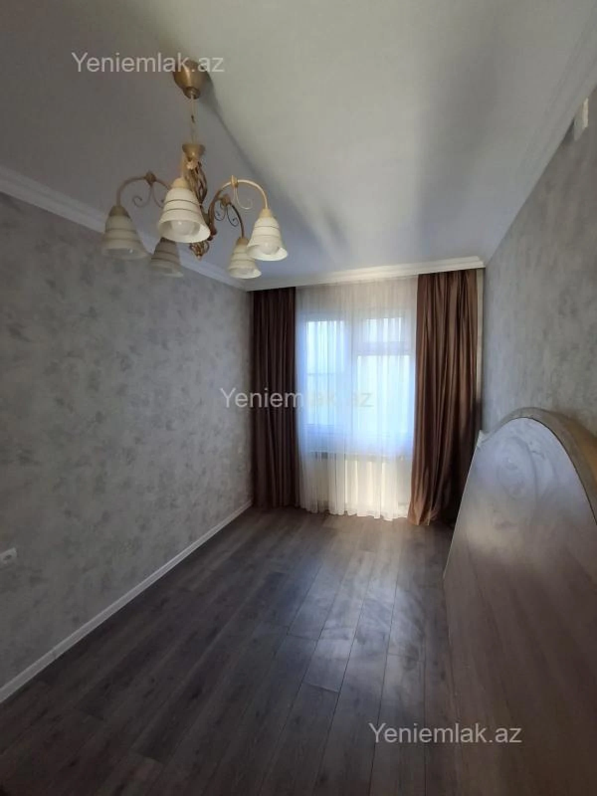 Satılır 2 otaqlı köhnə tikili 60 m²